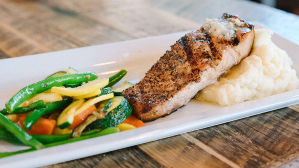 Links at Challedon The Grille restaurant salmon dinner