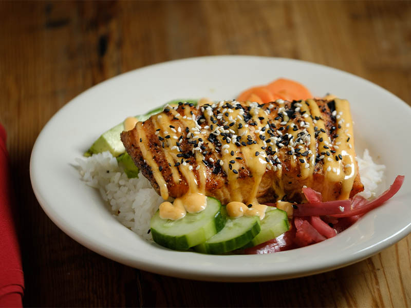 Links at Challedon The Grille restaurant spicy salmon bowl